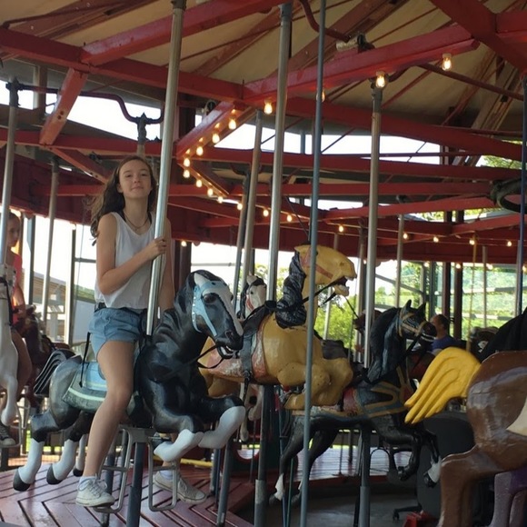 Meet your Posher, Emily - Picture 1 of 1